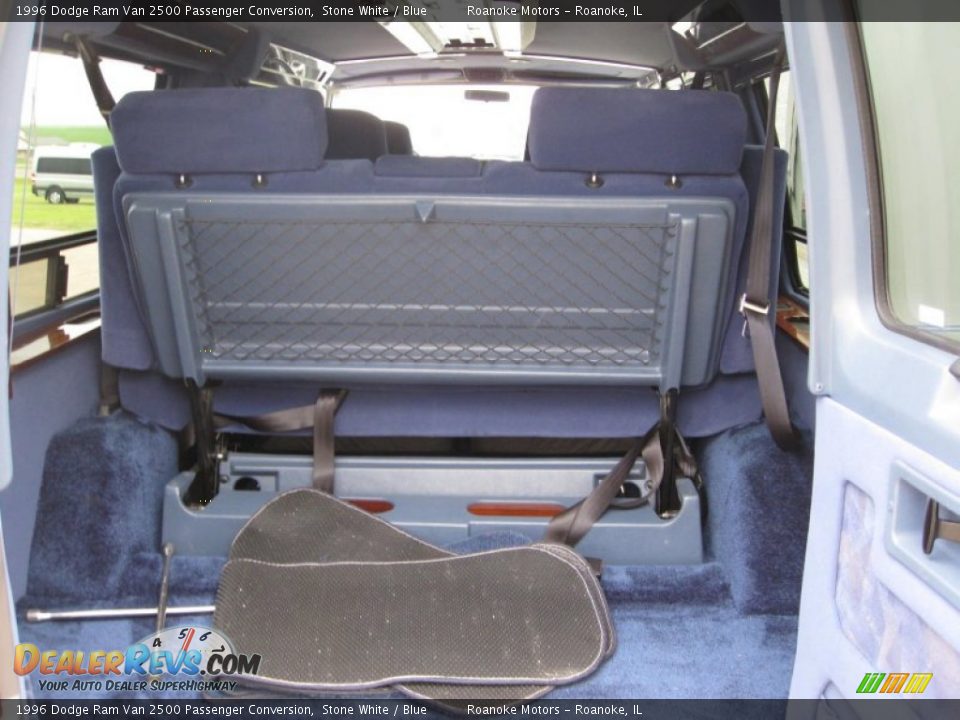 1996 Dodge Ram Van 2500 Passenger Conversion Stone White / Blue Photo #11