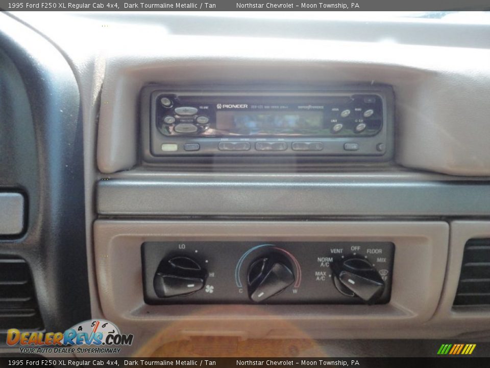 1995 Ford F250 XL Regular Cab 4x4 Dark Tourmaline Metallic / Tan Photo #10