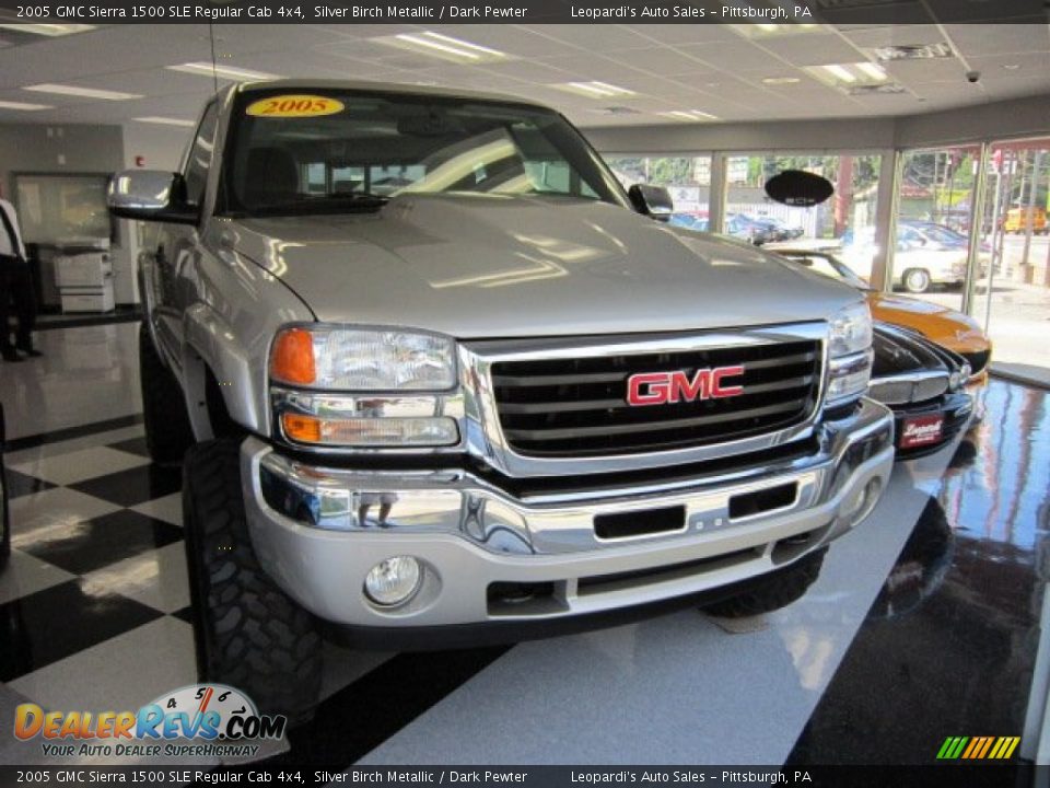 2005 GMC Sierra 1500 SLE Regular Cab 4x4 Silver Birch Metallic / Dark Pewter Photo #2