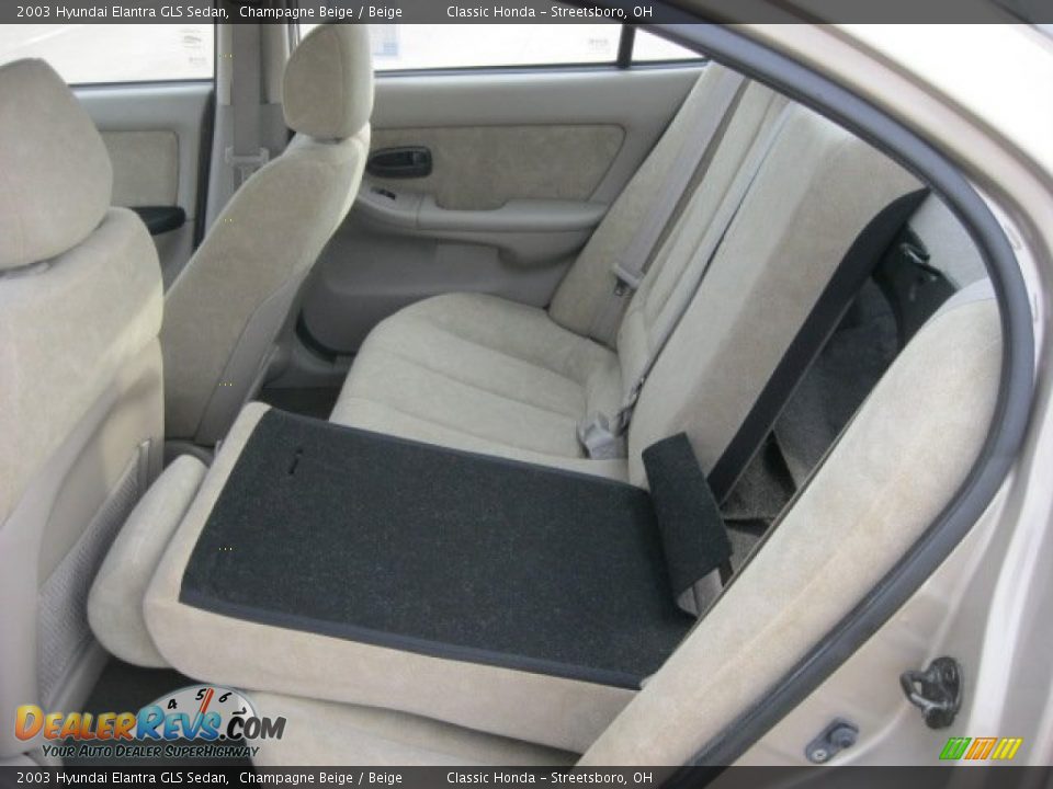 2003 Hyundai Elantra GLS Sedan Champagne Beige / Beige Photo #13