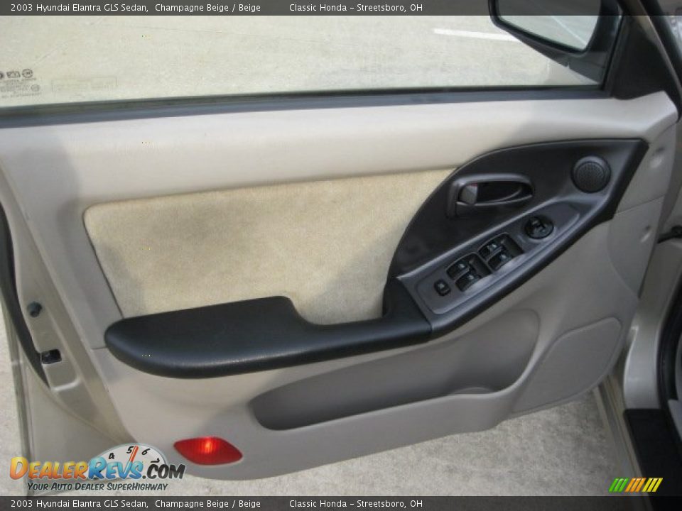 2003 Hyundai Elantra GLS Sedan Champagne Beige / Beige Photo #15