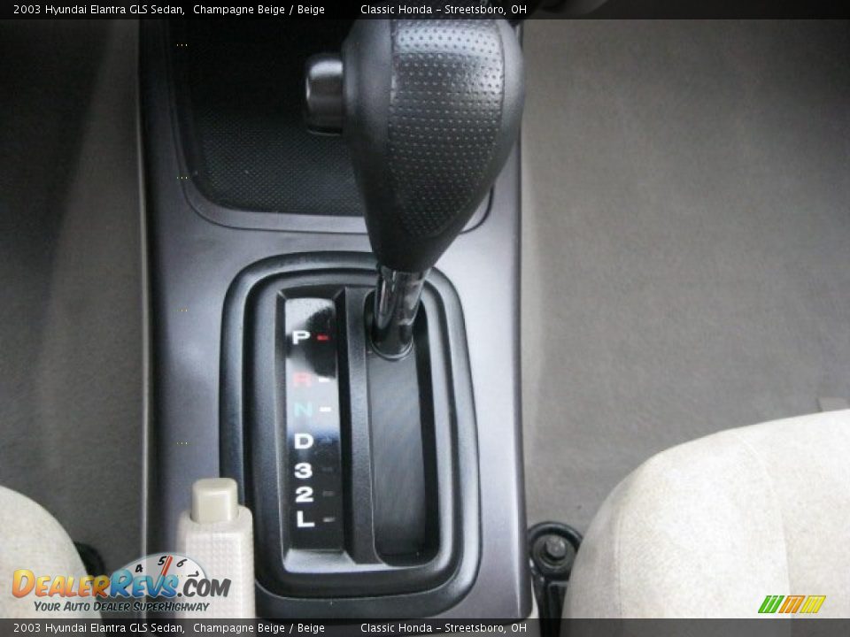2003 Hyundai Elantra GLS Sedan Champagne Beige / Beige Photo #23