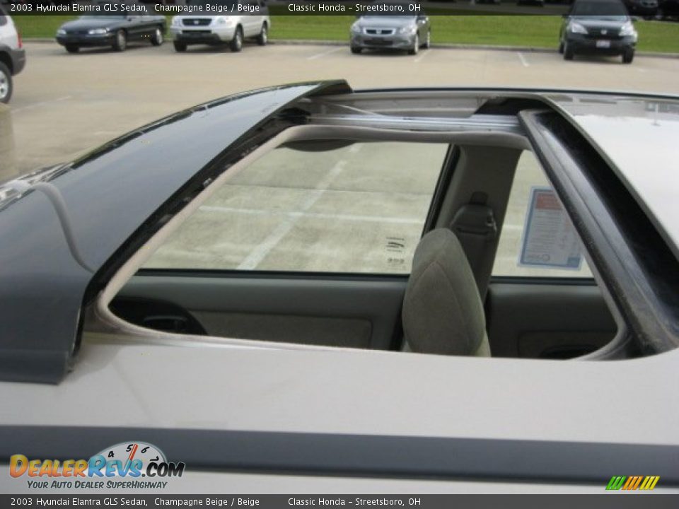 2003 Hyundai Elantra GLS Sedan Champagne Beige / Beige Photo #26