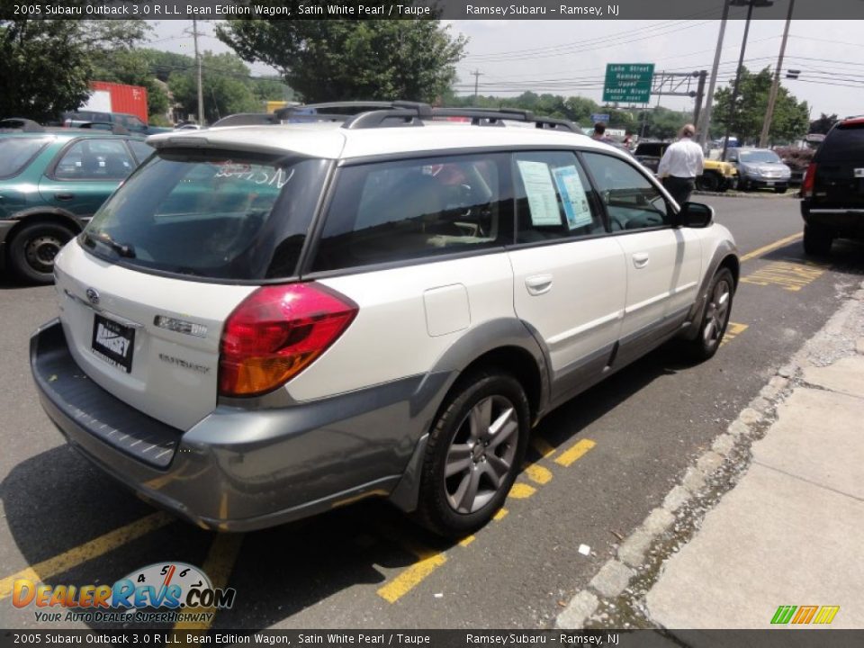 2005 Subaru Outback 3.0 R L.L. Bean Edition Wagon Satin White Pearl / Taupe Photo #10
