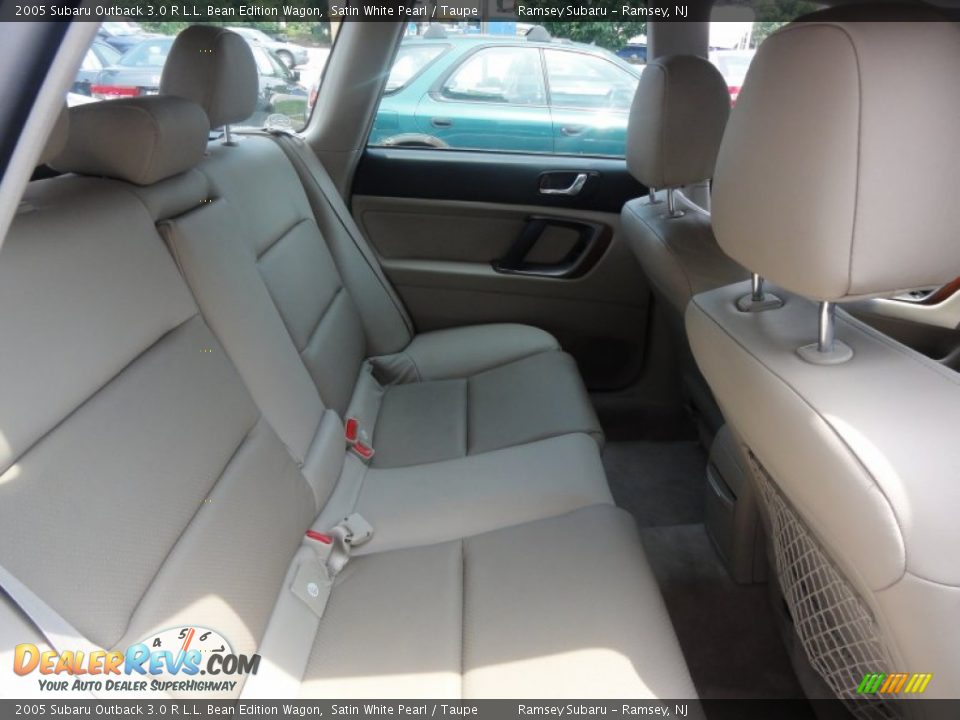2005 Subaru Outback 3.0 R L.L. Bean Edition Wagon Satin White Pearl / Taupe Photo #24