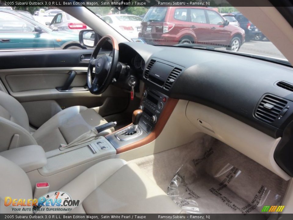 2005 Subaru Outback 3.0 R L.L. Bean Edition Wagon Satin White Pearl / Taupe Photo #26