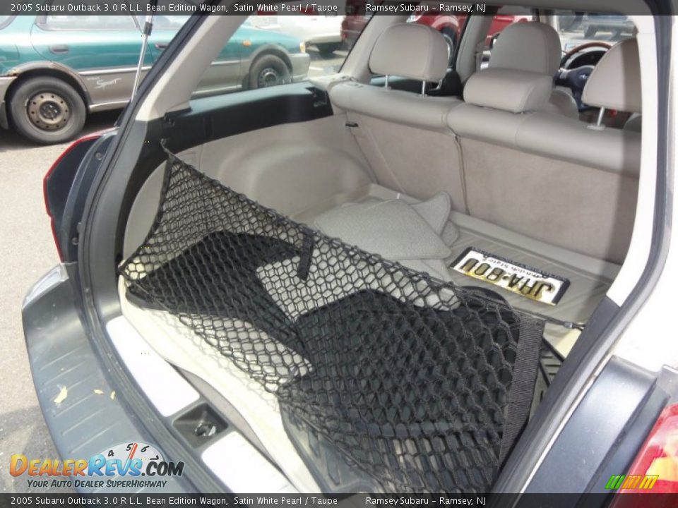 2005 Subaru Outback 3.0 R L.L. Bean Edition Wagon Trunk Photo #32