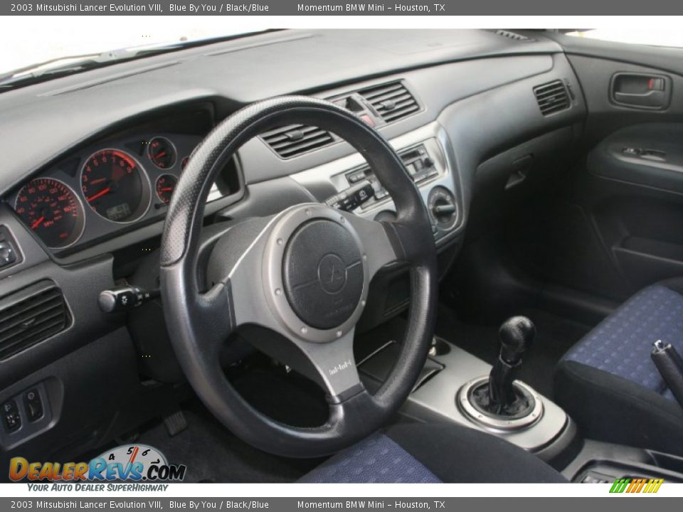 Dashboard of 2003 Mitsubishi Lancer Evolution VIII Photo #16