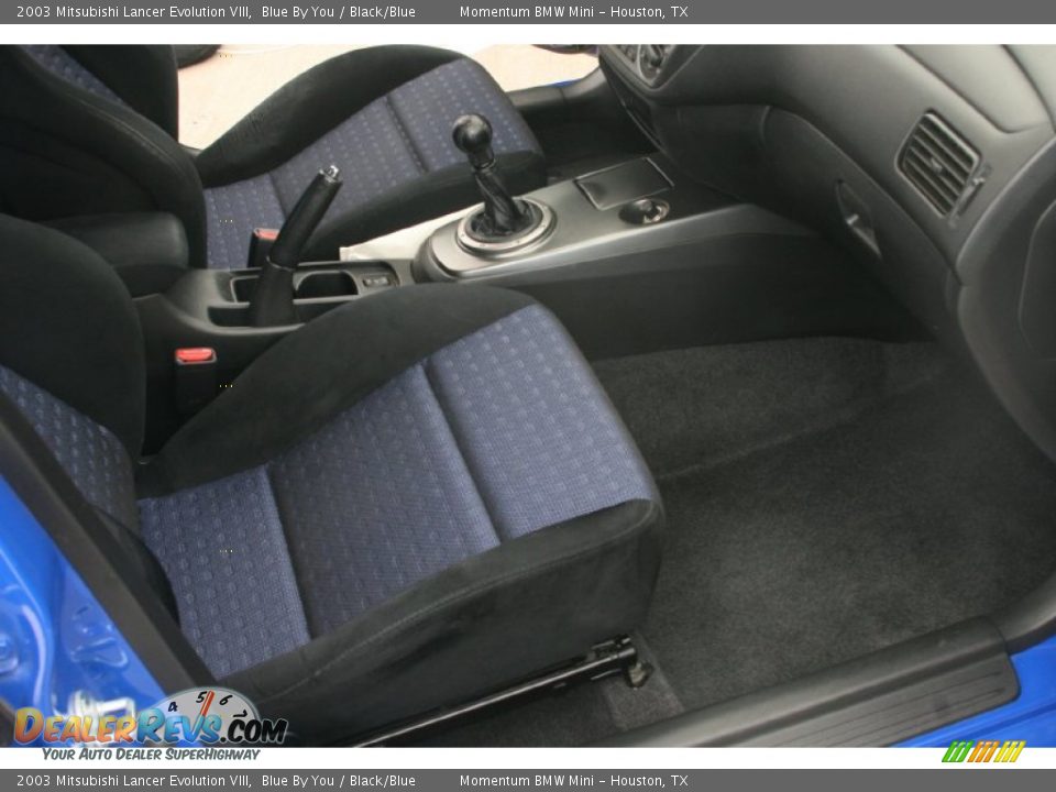 Black/Blue Interior - 2003 Mitsubishi Lancer Evolution VIII Photo #27