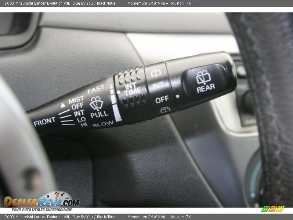 Controls of 2003 Mitsubishi Lancer Evolution VIII Photo #35