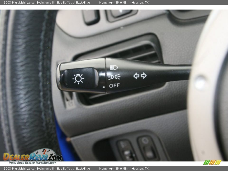 Controls of 2003 Mitsubishi Lancer Evolution VIII Photo #36