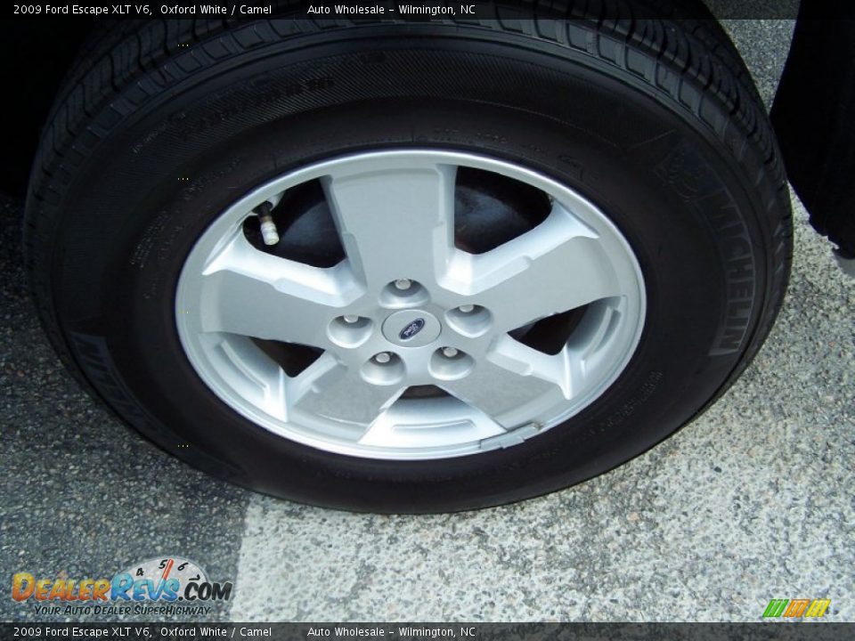 2009 Ford Escape XLT V6 Oxford White / Camel Photo #4