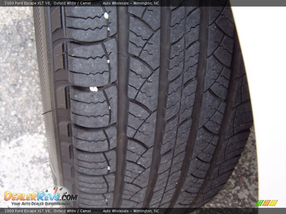 2009 Ford Escape XLT V6 Oxford White / Camel Photo #5