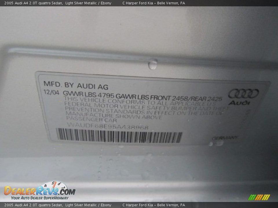 2005 Audi A4 2.0T quattro Sedan Light Silver Metallic / Ebony Photo #24
