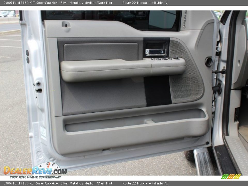 2006 Ford F150 XLT SuperCab 4x4 Silver Metallic / Medium/Dark Flint Photo #6