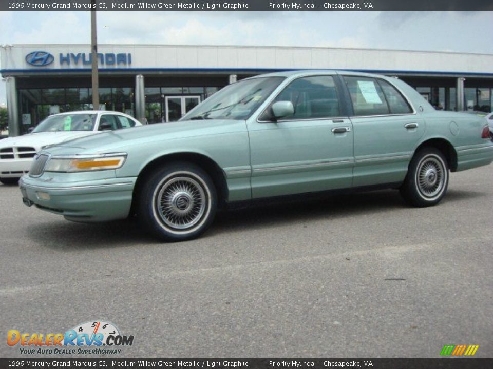 1996 Mercury Grand Marquis GS Medium Willow Green Metallic / Light Graphite Photo #2