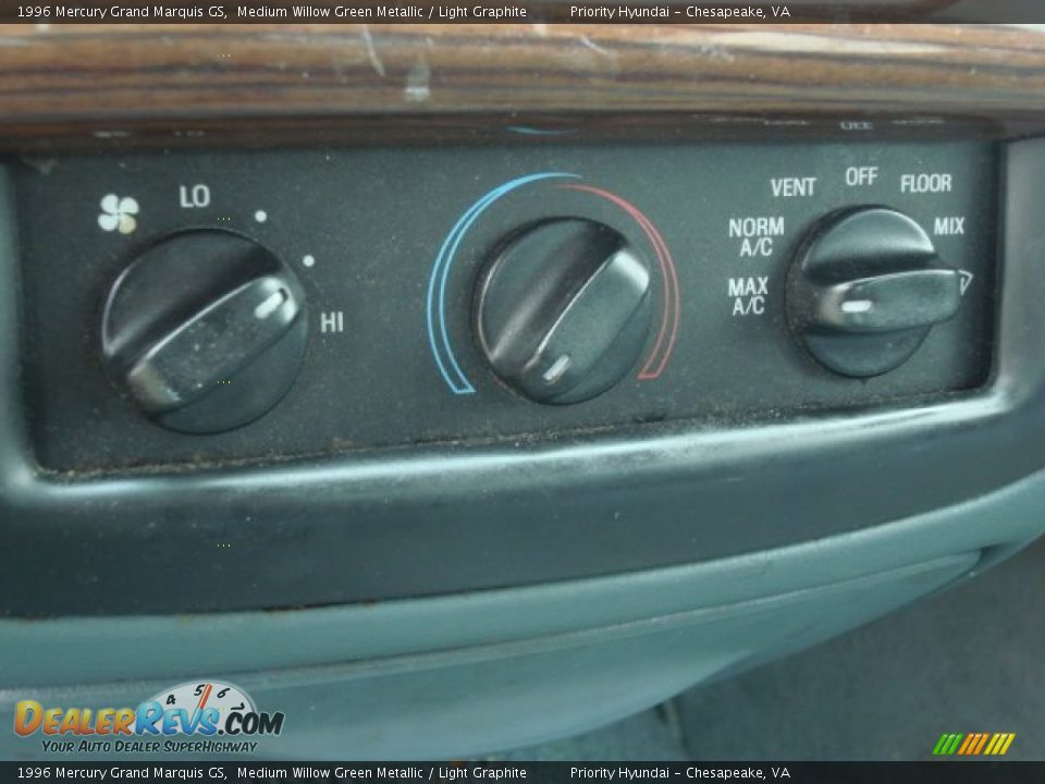1996 Mercury Grand Marquis GS Medium Willow Green Metallic / Light Graphite Photo #13