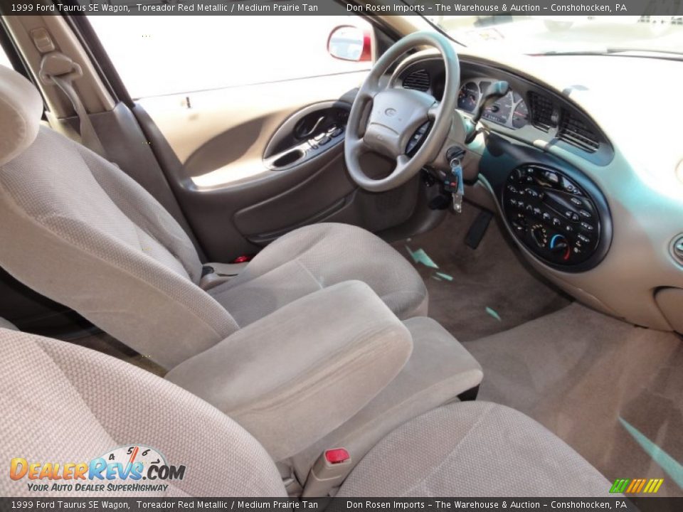 Medium Prairie Tan Interior - 1999 Ford Taurus SE Wagon Photo #19