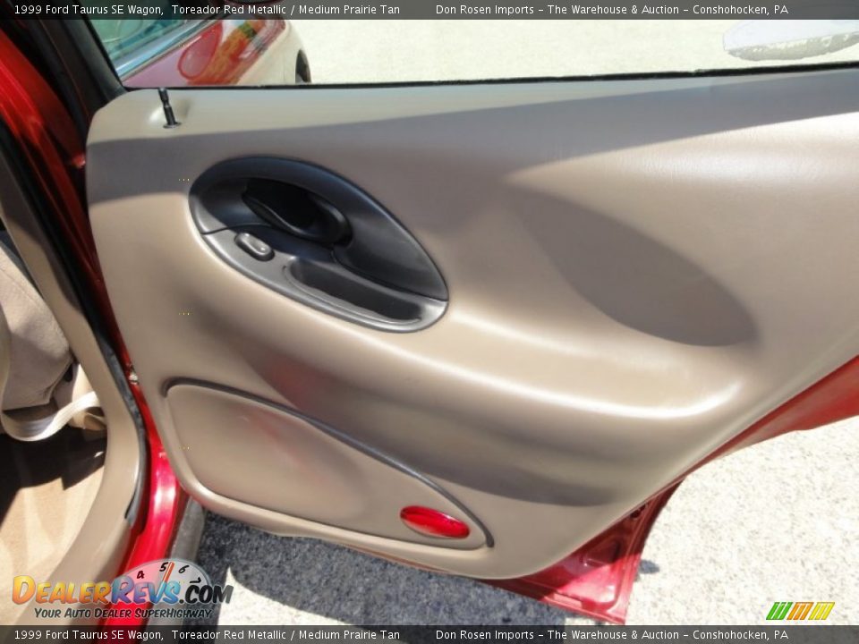 1999 Ford Taurus SE Wagon Toreador Red Metallic / Medium Prairie Tan Photo #24