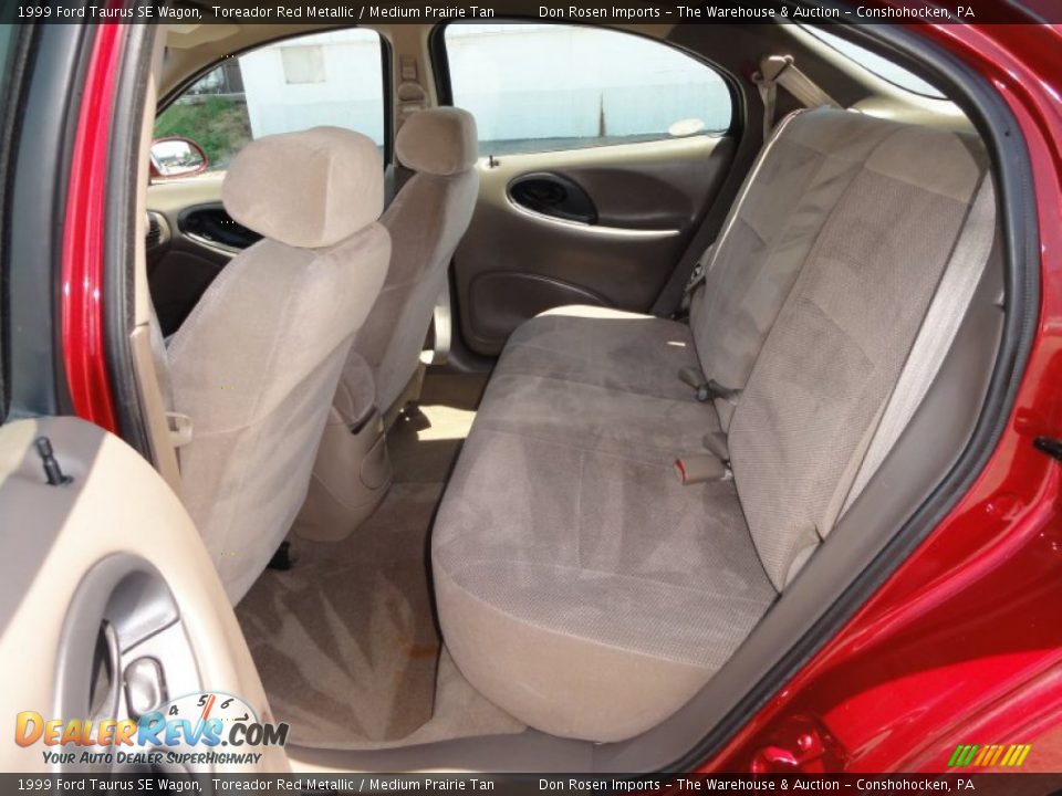 Medium Prairie Tan Interior - 1999 Ford Taurus SE Wagon Photo #25