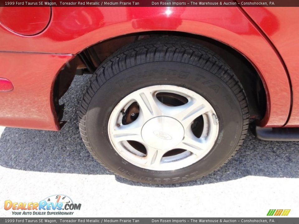 1999 Ford Taurus SE Wagon Toreador Red Metallic / Medium Prairie Tan Photo #31