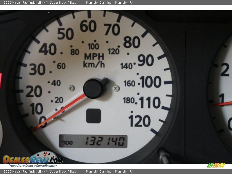 2000 Nissan Pathfinder LE 4x4 Super Black / Slate Photo #7