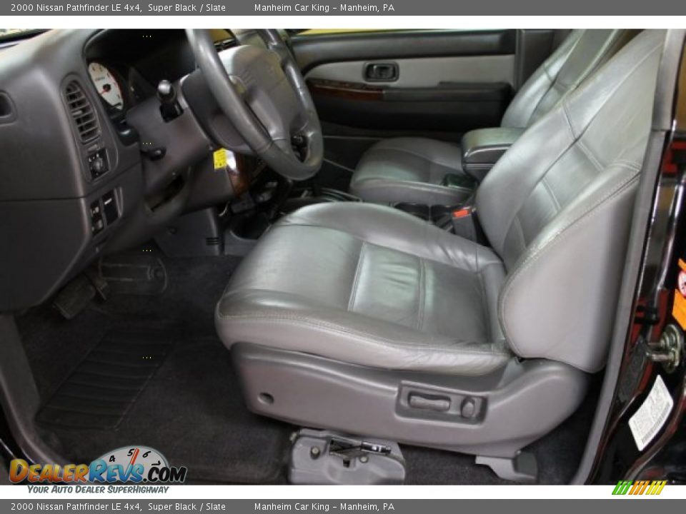 2000 Nissan Pathfinder LE 4x4 Super Black / Slate Photo #11