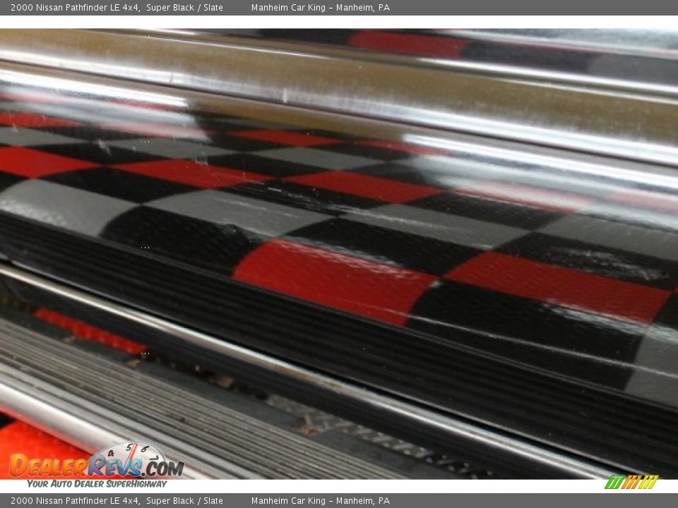 2000 Nissan Pathfinder LE 4x4 Super Black / Slate Photo #25