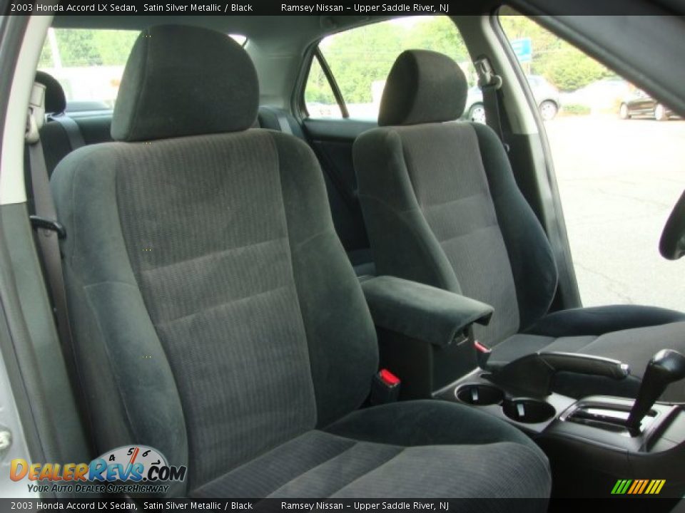 2003 Honda Accord LX Sedan Satin Silver Metallic / Black Photo #21