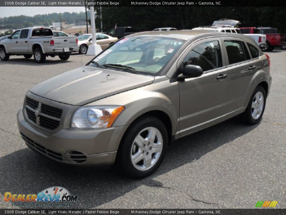 2008 Dodge Caliber SE Light Khaki Metallic / Pastel Pebble Beige Photo #1