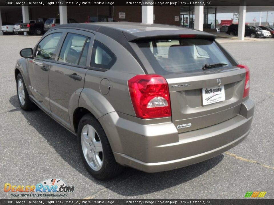 2008 Dodge Caliber SE Light Khaki Metallic / Pastel Pebble Beige Photo #2