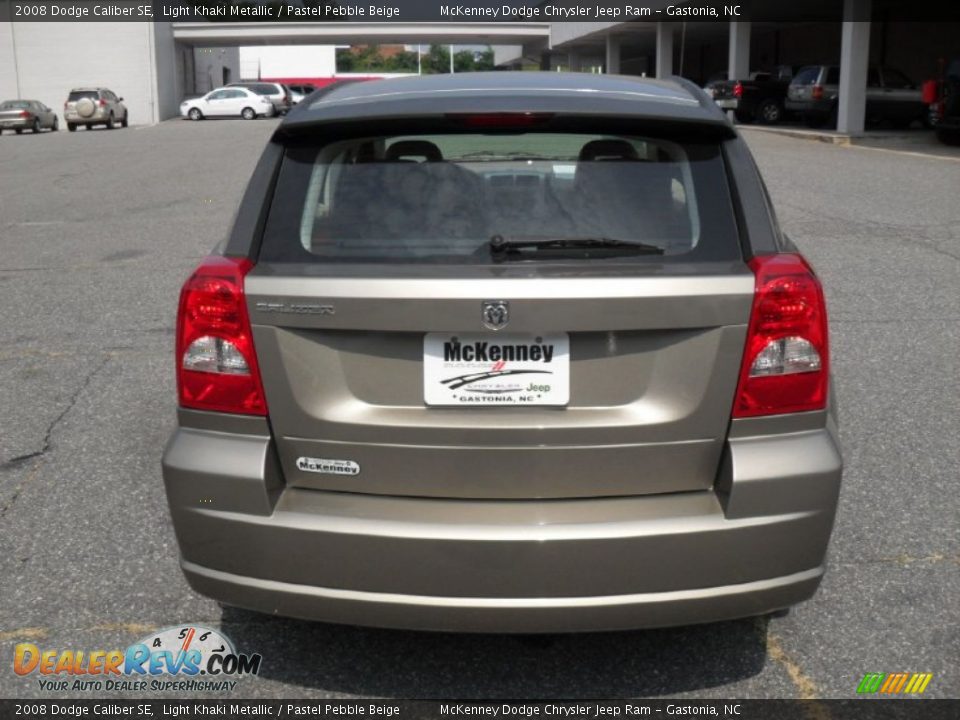 2008 Dodge Caliber SE Light Khaki Metallic / Pastel Pebble Beige Photo #3