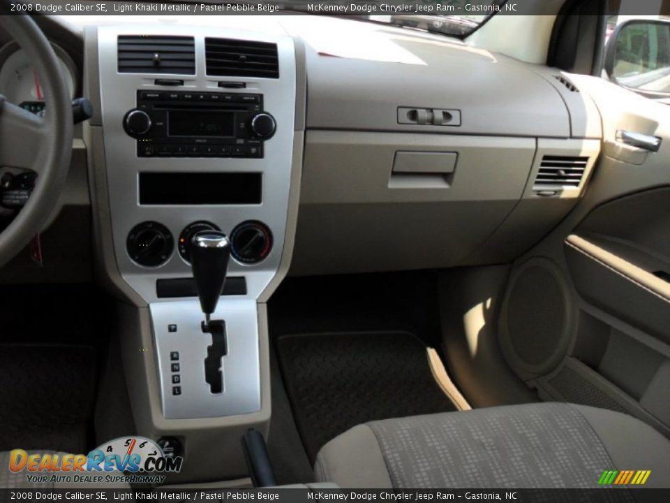 2008 Dodge Caliber SE Light Khaki Metallic / Pastel Pebble Beige Photo #16