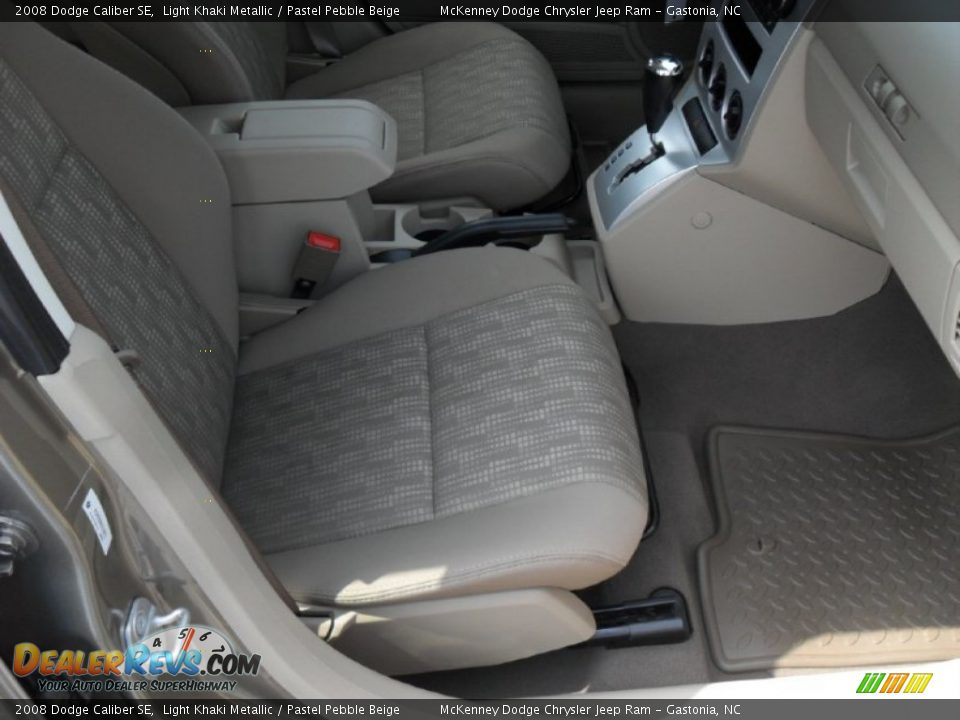 2008 Dodge Caliber SE Light Khaki Metallic / Pastel Pebble Beige Photo #19