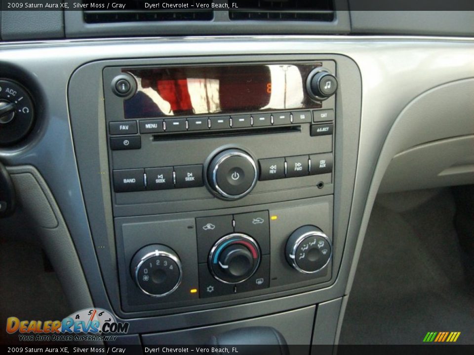 2009 Saturn Aura XE Silver Moss / Gray Photo #13