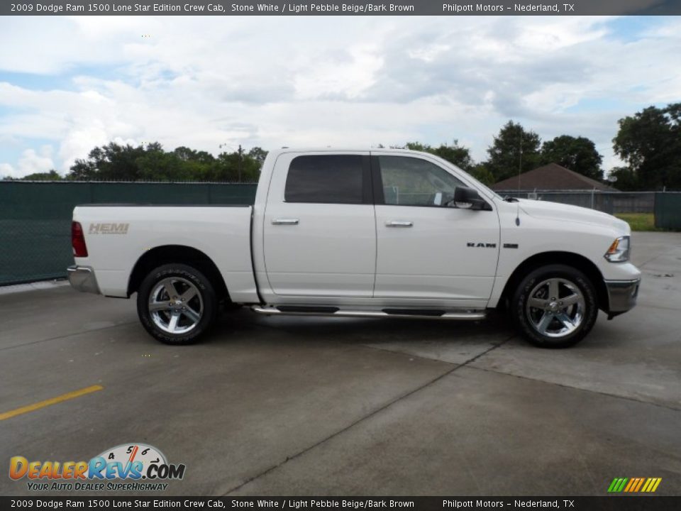 2009 Dodge Ram 1500 Lone Star Edition Crew Cab Stone White / Light Pebble Beige/Bark Brown Photo #2