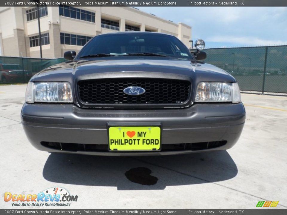 2007 Ford Crown Victoria Police Interceptor Police Medium Titanium Metallic / Medium Light Stone Photo #9