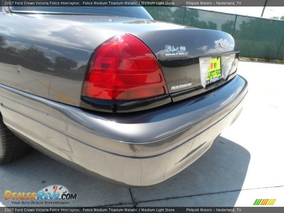 2007 Ford Crown Victoria Police Interceptor Police Medium Titanium Metallic / Medium Light Stone Photo #26