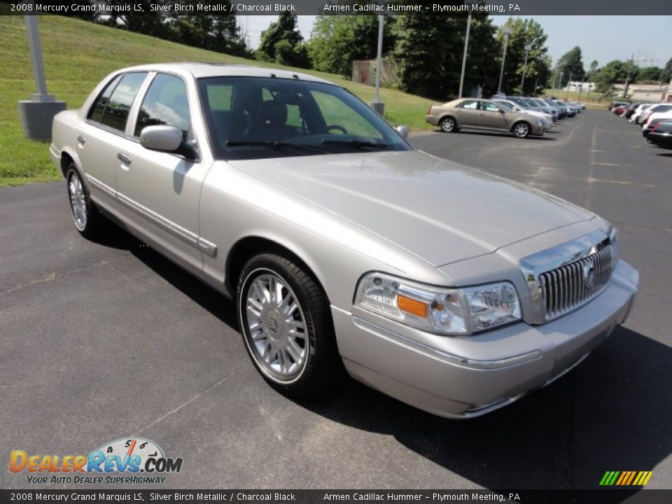 Front 3/4 View of 2008 Mercury Grand Marquis LS Photo #4