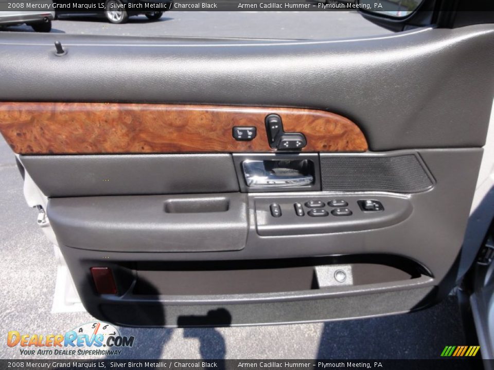Door Panel of 2008 Mercury Grand Marquis LS Photo #15