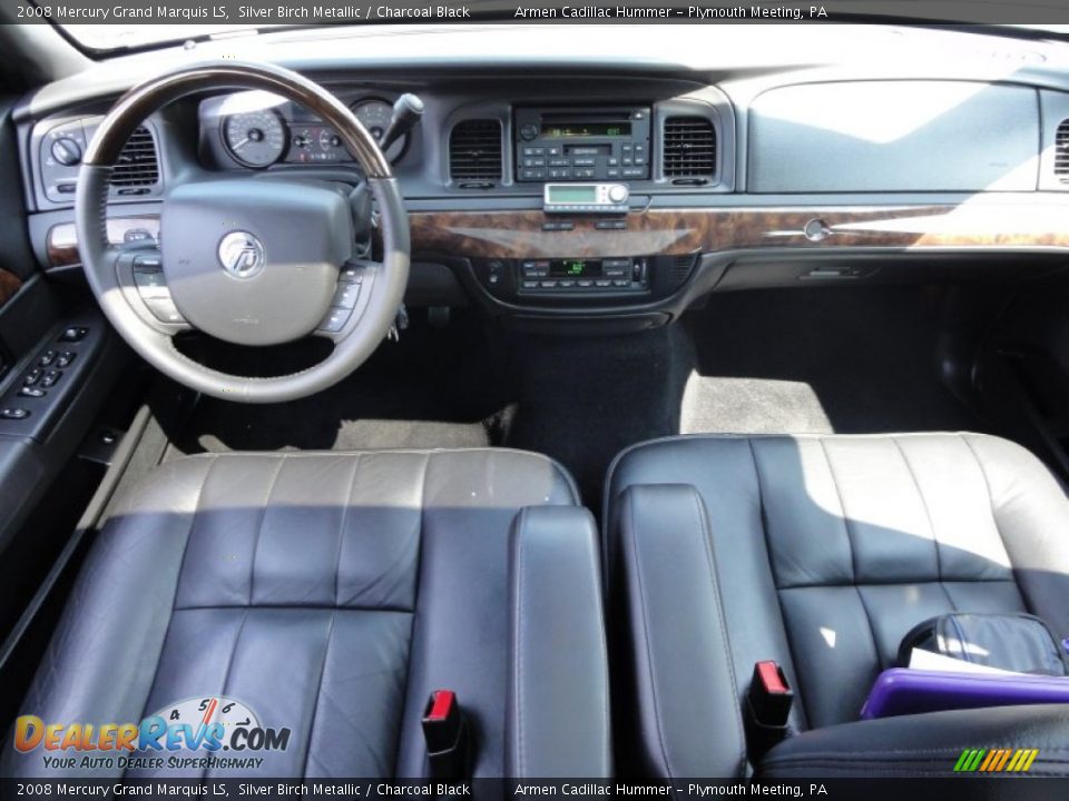 Dashboard of 2008 Mercury Grand Marquis LS Photo #28