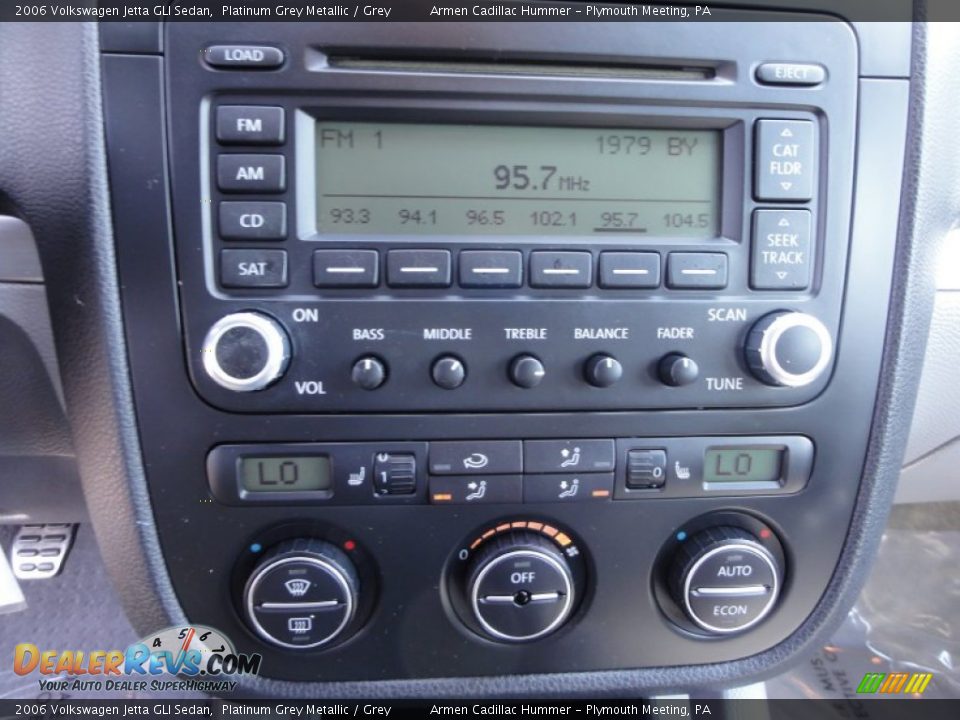 2006 Volkswagen Jetta GLI Sedan Platinum Grey Metallic / Grey Photo #34