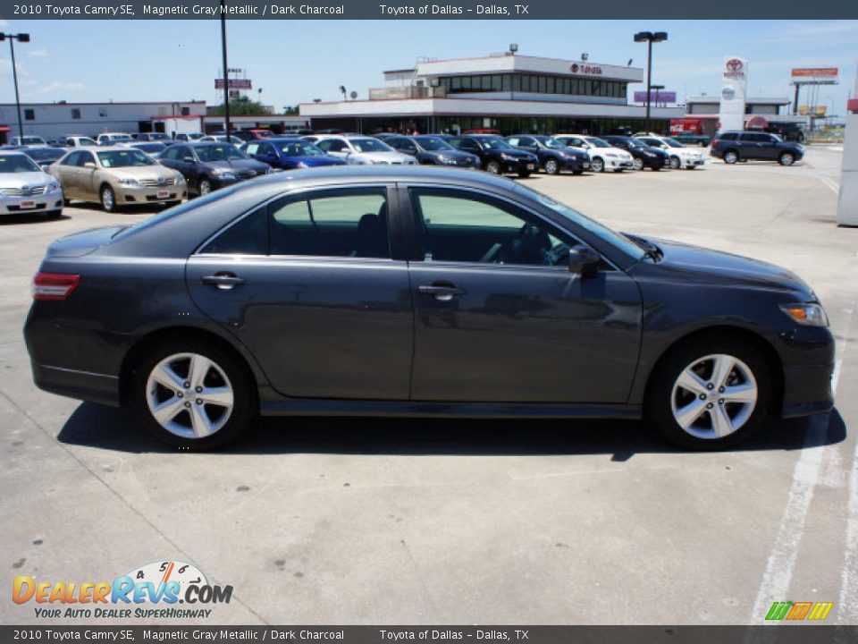 2010 Toyota Camry SE Magnetic Gray Metallic / Dark Charcoal Photo #5