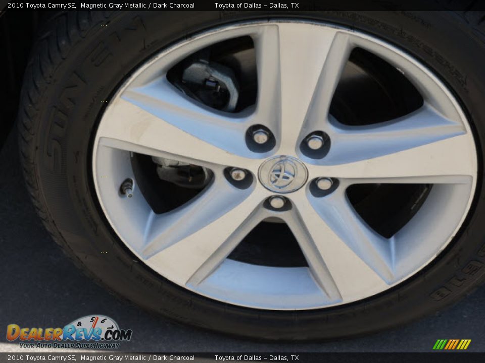 2010 Toyota Camry SE Magnetic Gray Metallic / Dark Charcoal Photo #7