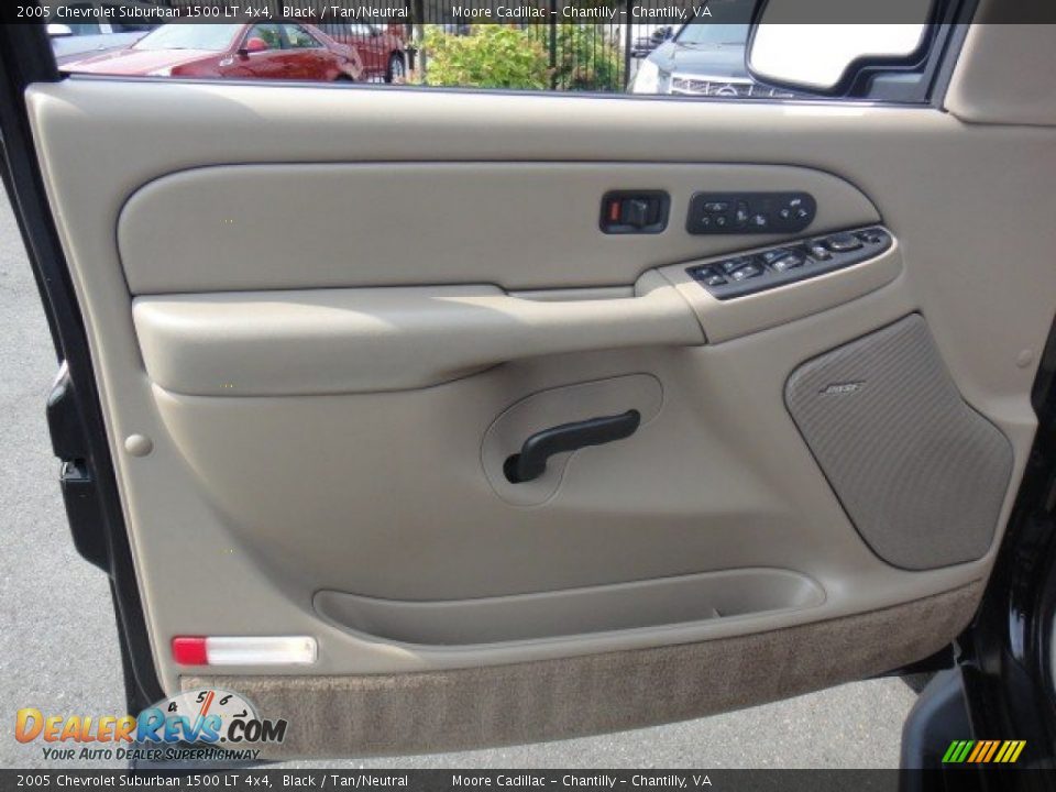 2005 Chevrolet Suburban 1500 LT 4x4 Black / Tan/Neutral Photo #12