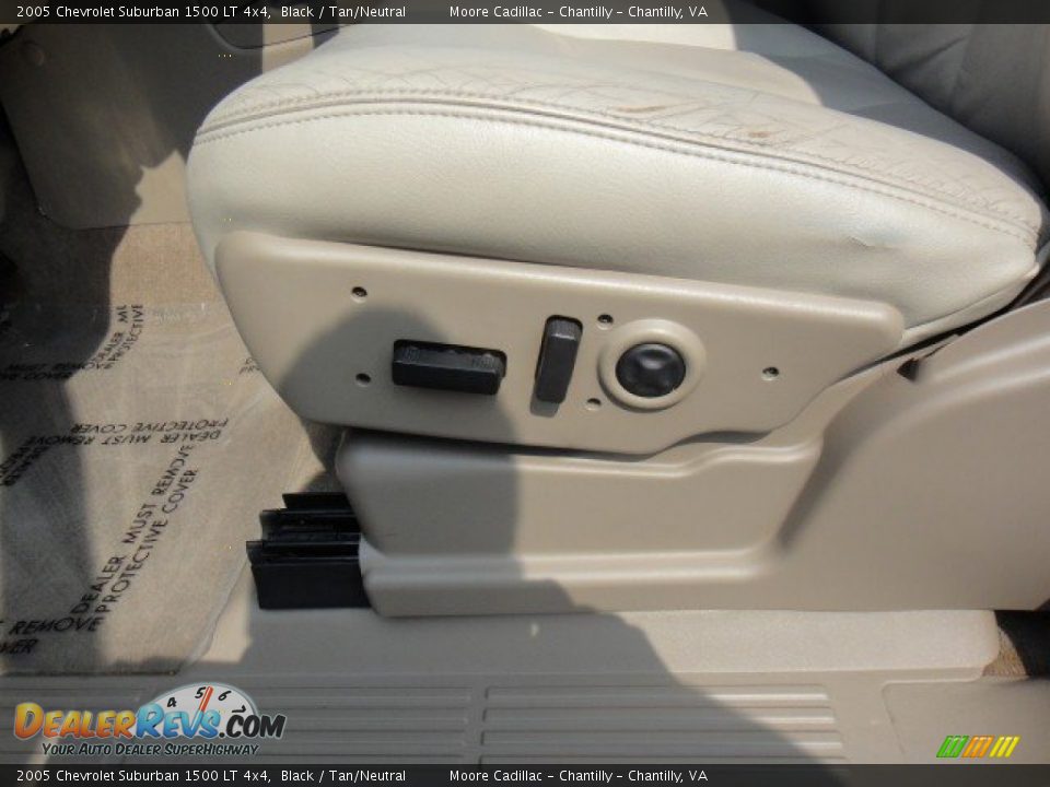 2005 Chevrolet Suburban 1500 LT 4x4 Black / Tan/Neutral Photo #15