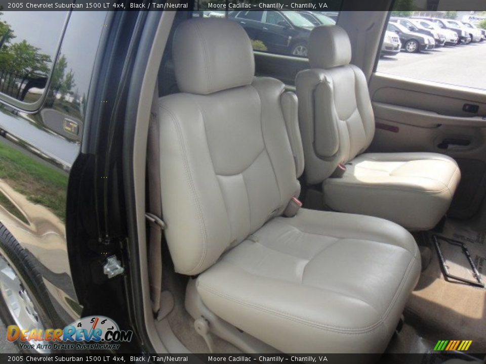 2005 Chevrolet Suburban 1500 LT 4x4 Black / Tan/Neutral Photo #19