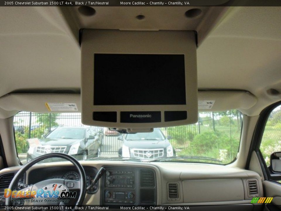 2005 Chevrolet Suburban 1500 LT 4x4 Black / Tan/Neutral Photo #22