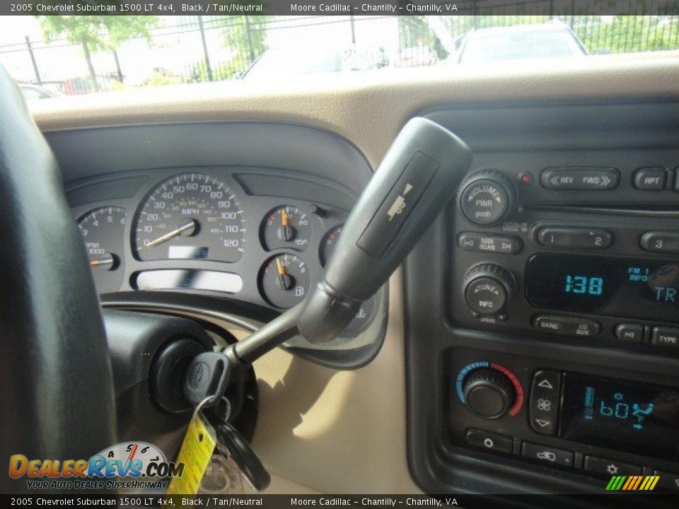 2005 Chevrolet Suburban 1500 LT 4x4 Black / Tan/Neutral Photo #25