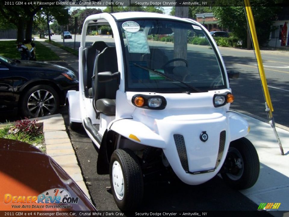 Crystal White 2011 GEM e e4 4 Passenger Electric Car Photo #4